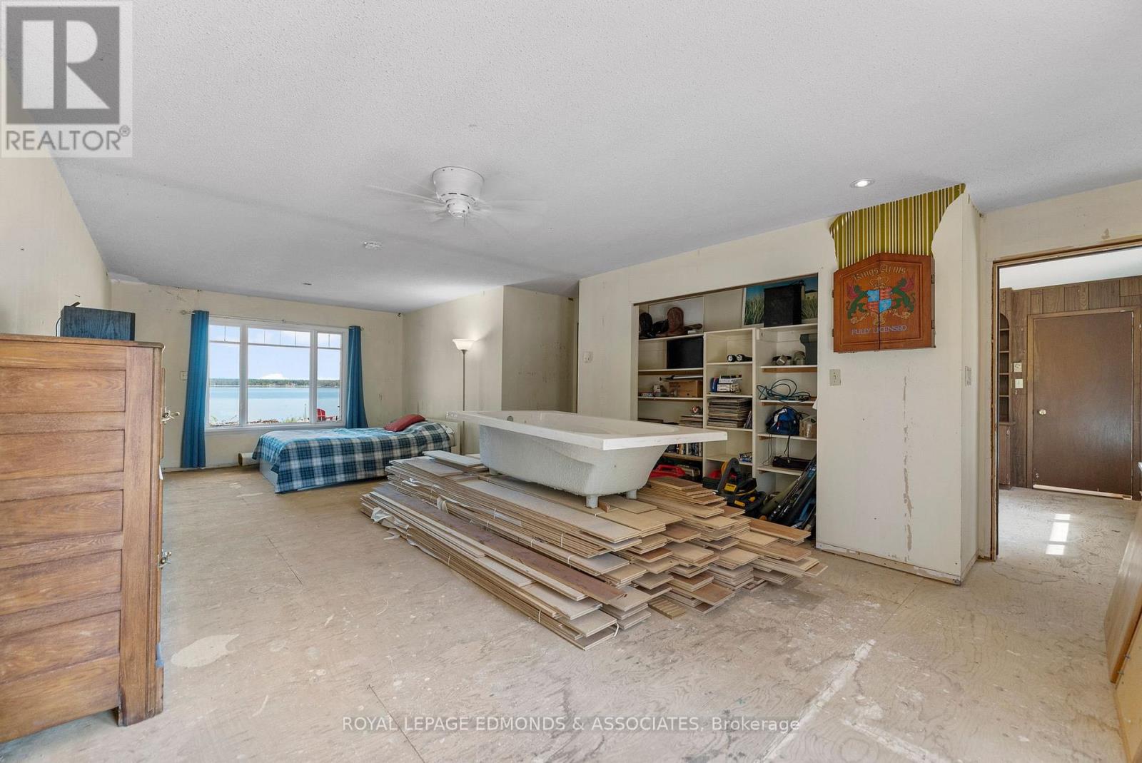 1227 Burns Drive, Laurentian Valley, Ontario  K8A 7M9 - Photo 31 - X12443515