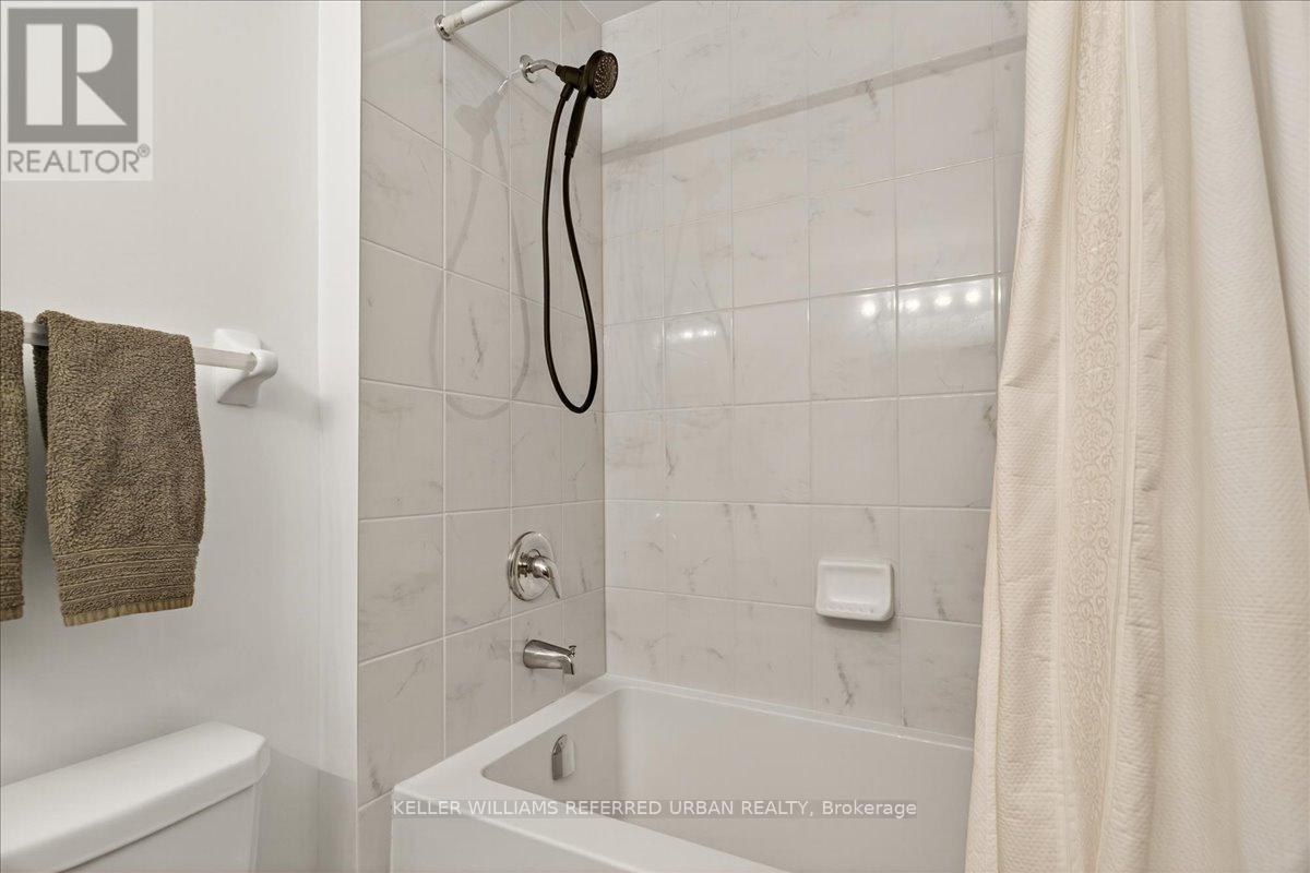 431 Rita's Avenue, Newmarket (Summerhill Estates), Ontario  L3X 2N1 - Photo 40 - N12443447