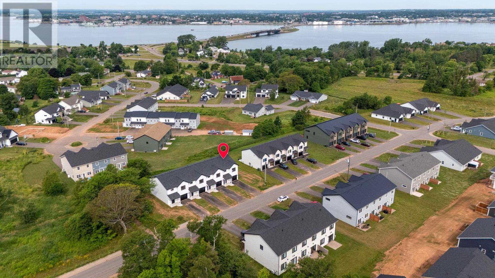 47 Kelly Heights, Stratford, Prince Edward Island  C1B 4M3 - Photo 1 - 202525068