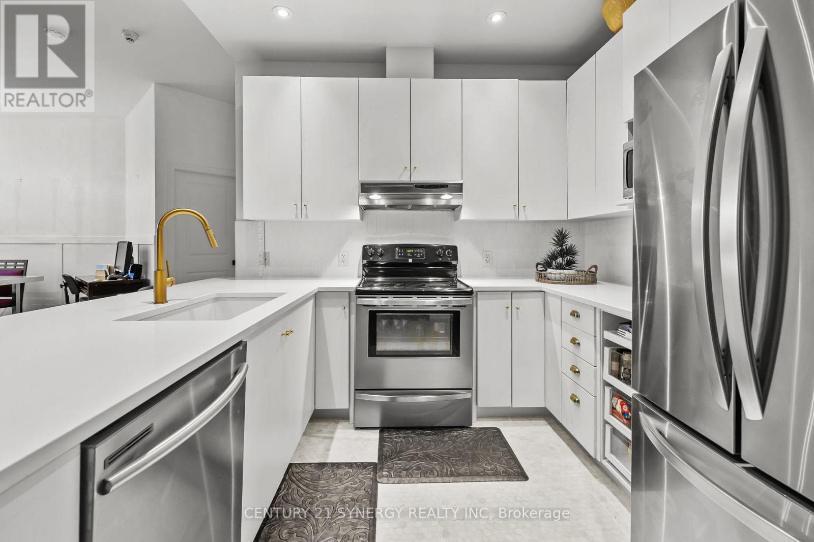 203 - 500 Claridge Drive, Ottawa, Ontario  K2J 3G5 - Photo 12 - X12415890