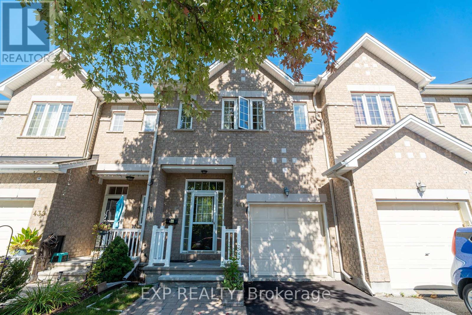 441 Foxhall Way, Ottawa, Ontario  K2M 0G1 - Photo 3 - X12434074