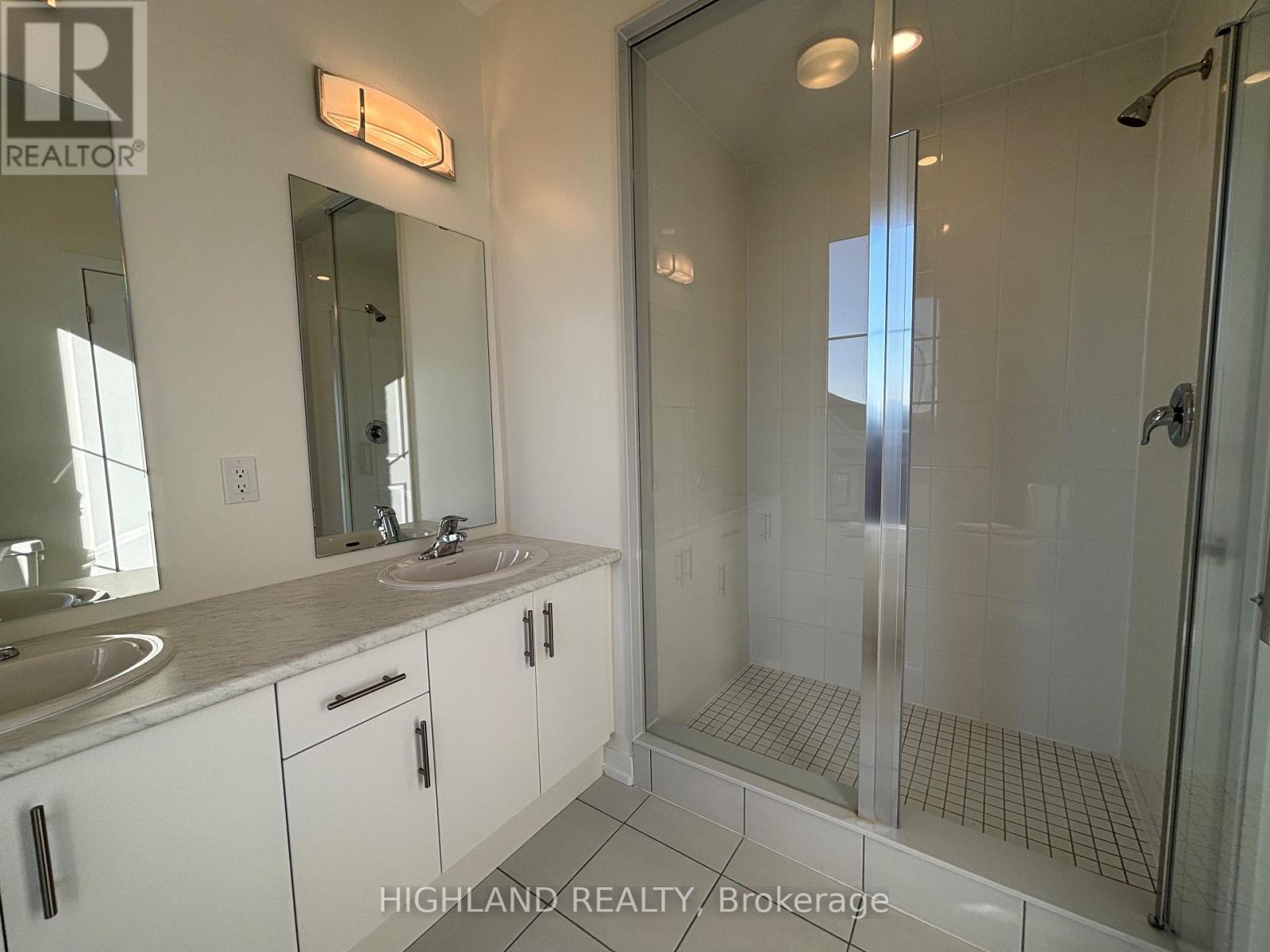 1096 Wheat Boom Drive, Oakville, Ontario  L6H 7H5 - Photo 11 - W12443386