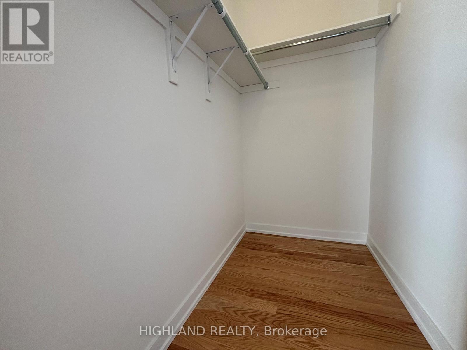 1096 Wheat Boom Drive, Oakville, Ontario  L6H 7H5 - Photo 12 - W12443386