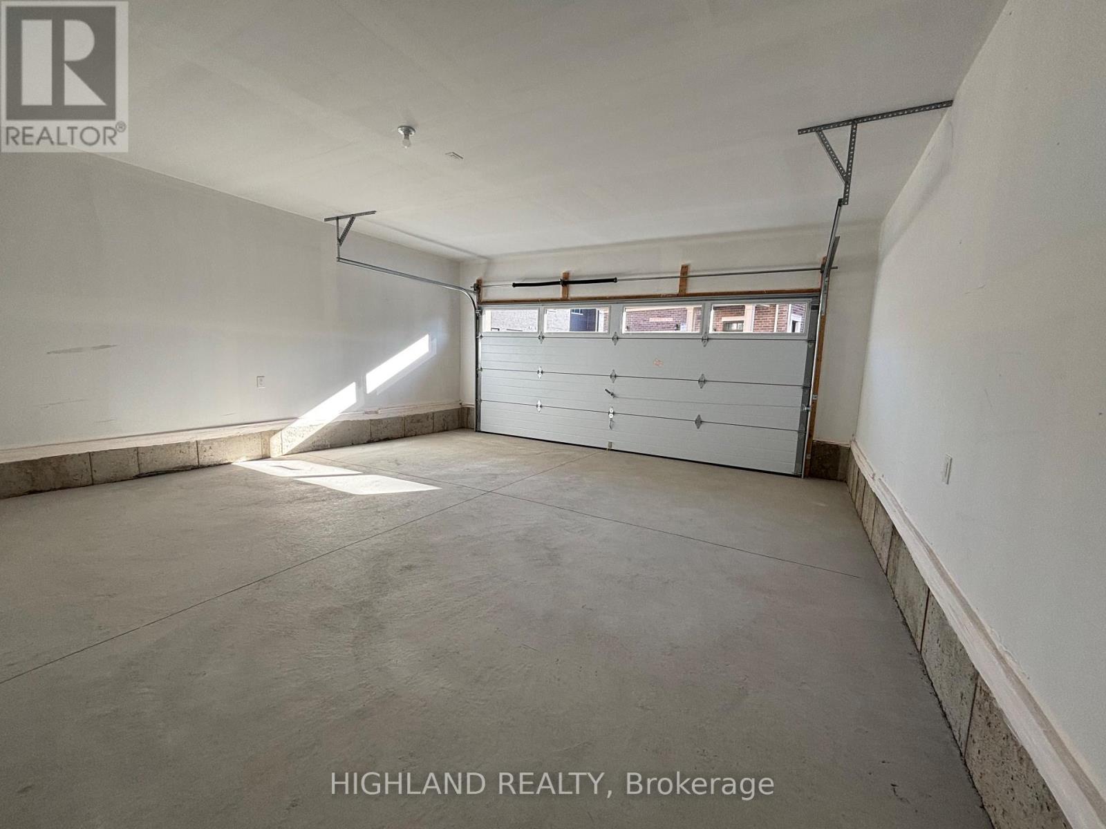 1096 Wheat Boom Drive, Oakville, Ontario  L6H 7H5 - Photo 14 - W12443386