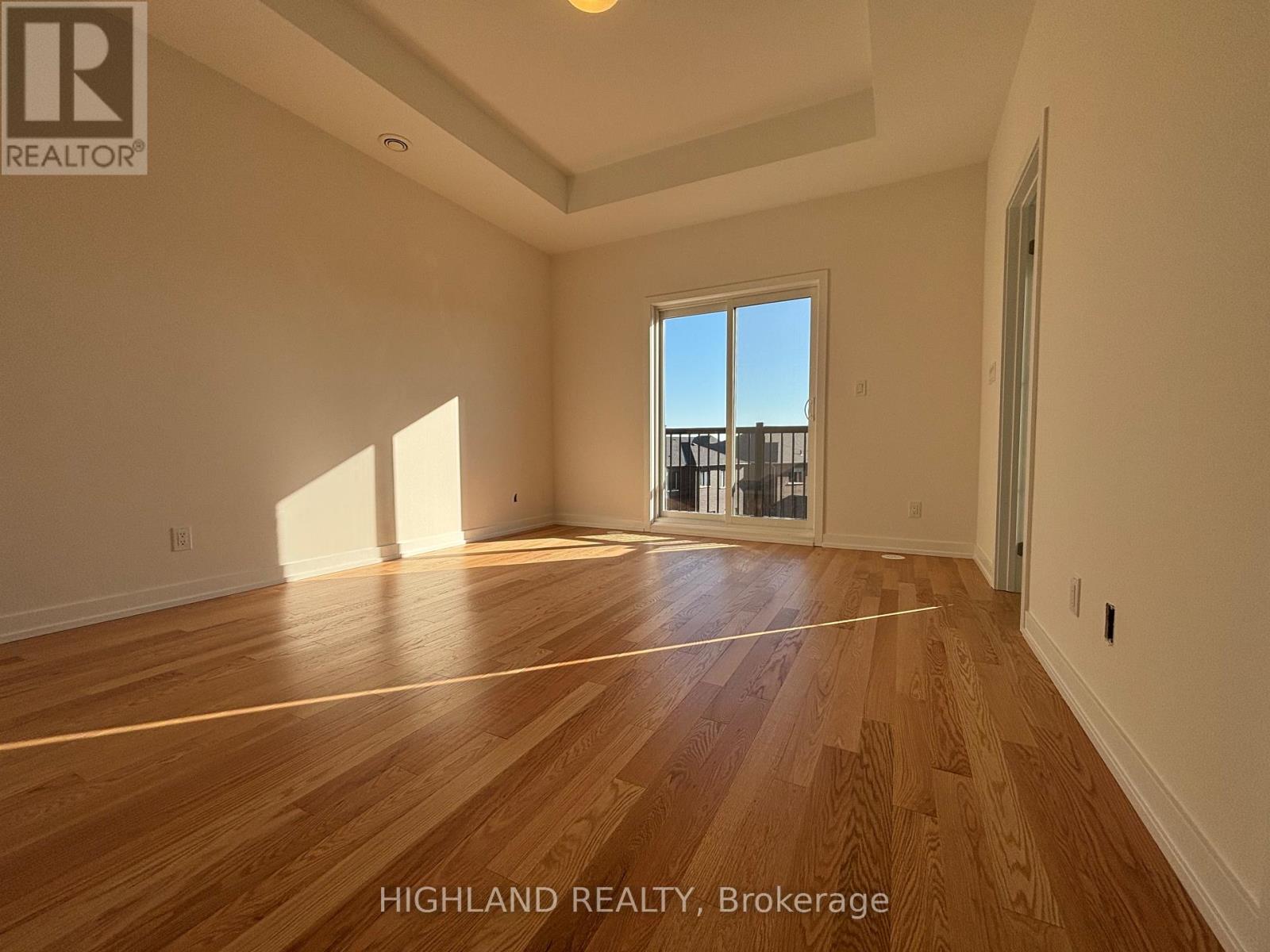 1096 Wheat Boom Drive, Oakville, Ontario  L6H 7H5 - Photo 7 - W12443386
