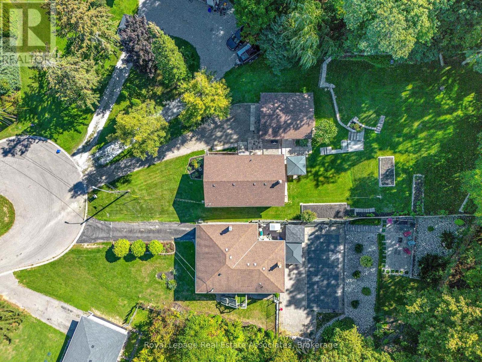116 Park Street E, Halton Hills, Ontario  L7G 2V4 - Photo 2 - W12443388