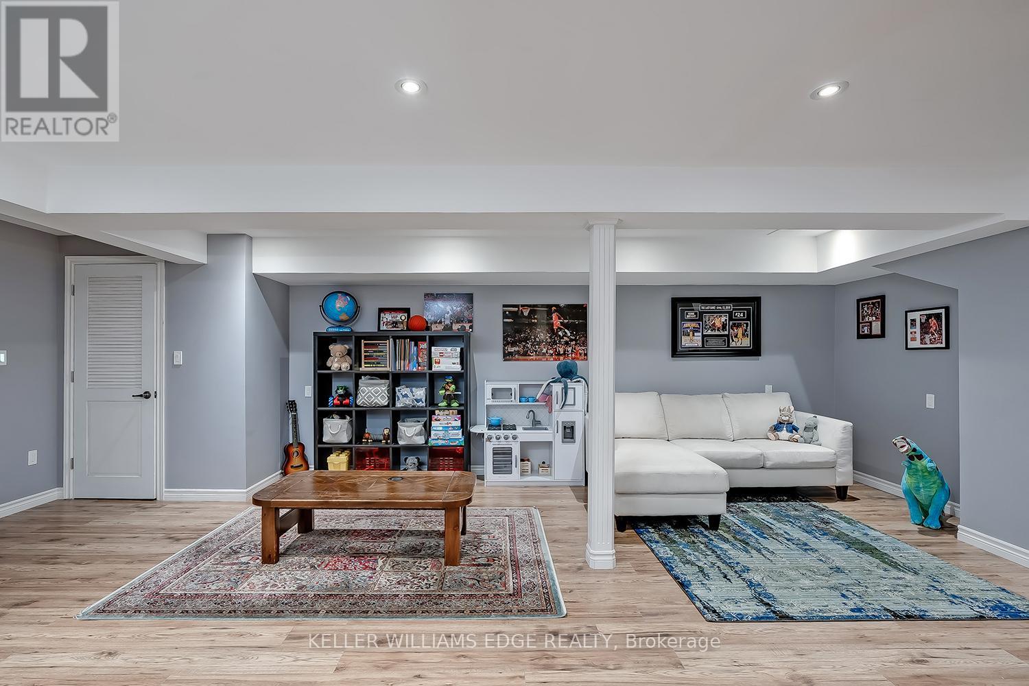 3327 Skipton Lane, Oakville, Ontario  L6M 0K3 - Photo 36 - W12443397