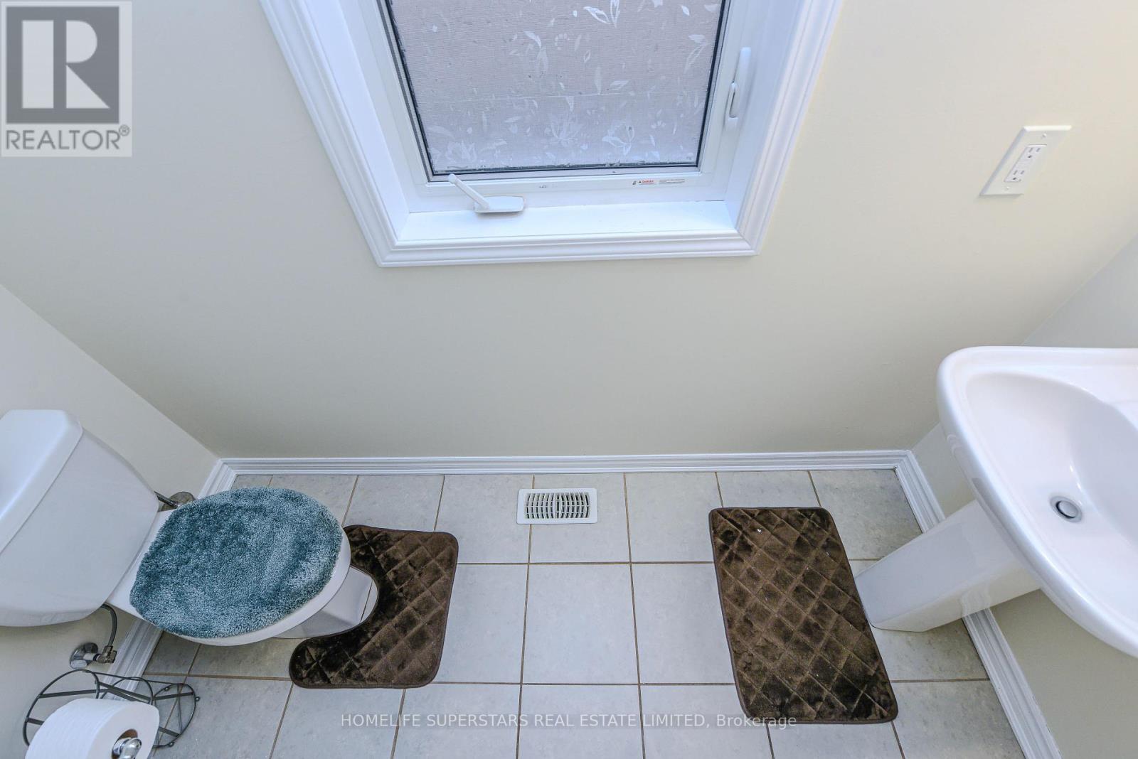 1395 Chretien Street, Milton, Ontario  L9E 1G7 - Photo 10 - W12443400