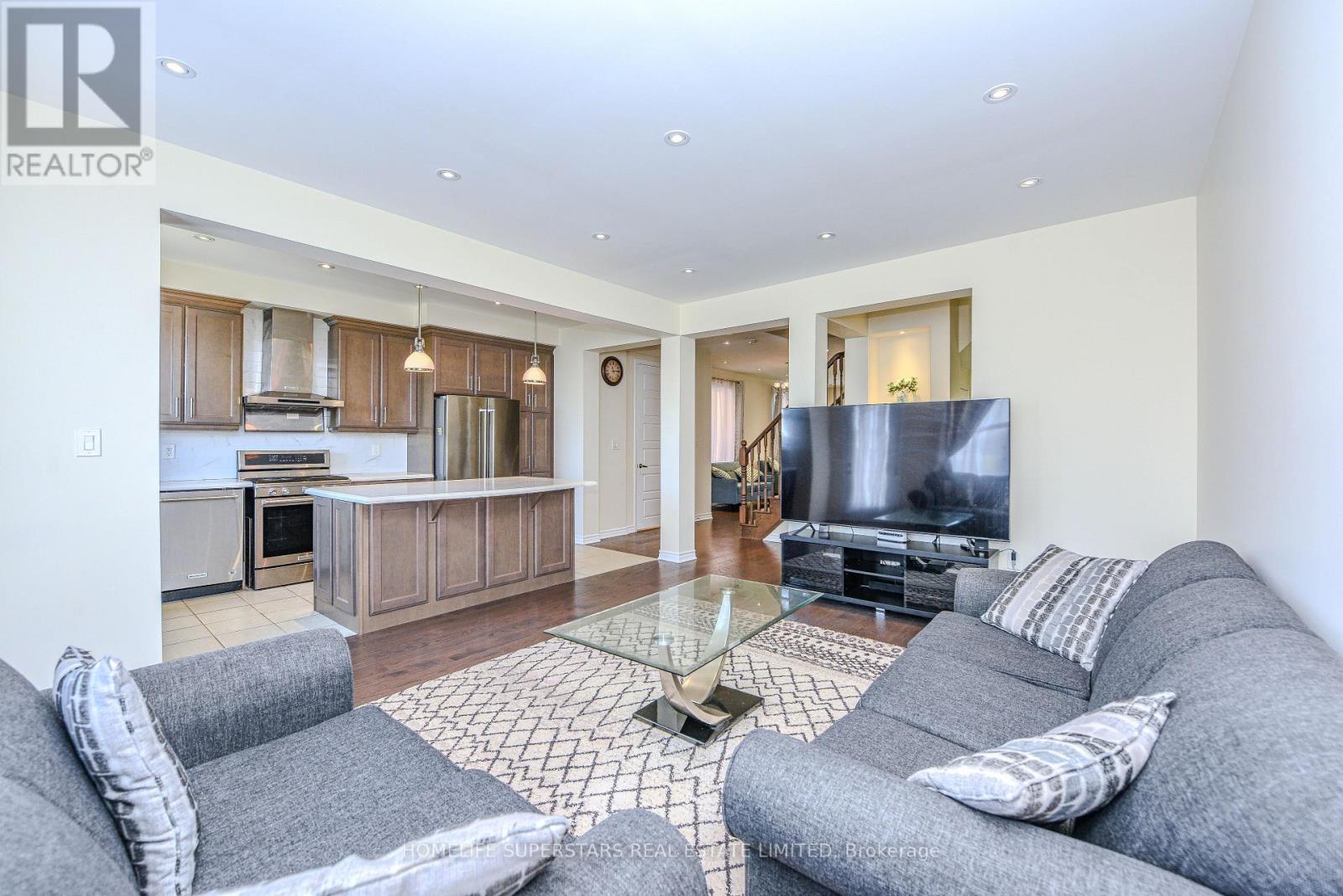 1395 Chretien Street, Milton, Ontario  L9E 1G7 - Photo 14 - W12443400
