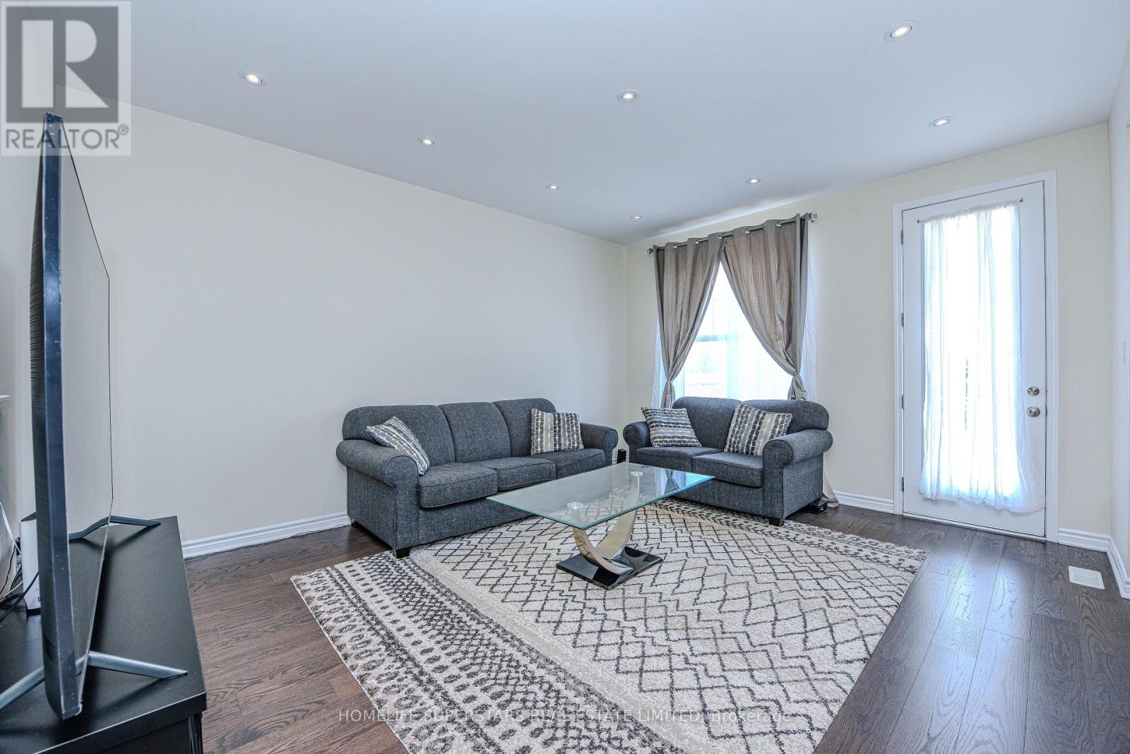 1395 Chretien Street, Milton, Ontario  L9E 1G7 - Photo 17 - W12443400