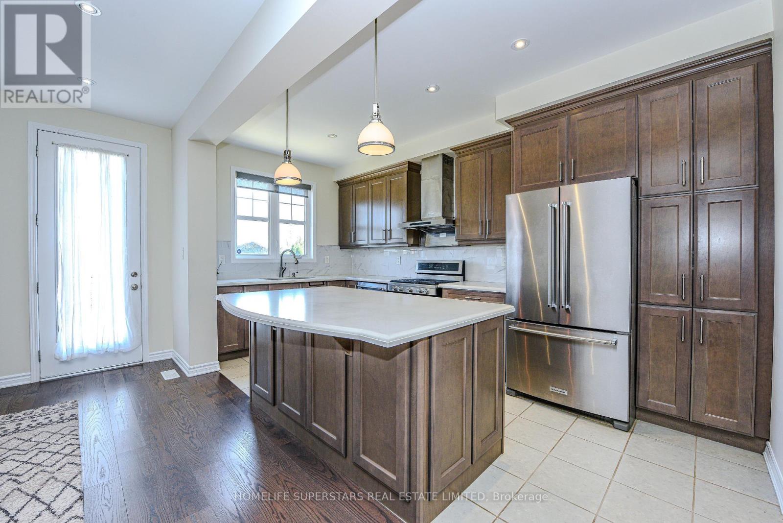 1395 Chretien Street, Milton, Ontario  L9E 1G7 - Photo 19 - W12443400