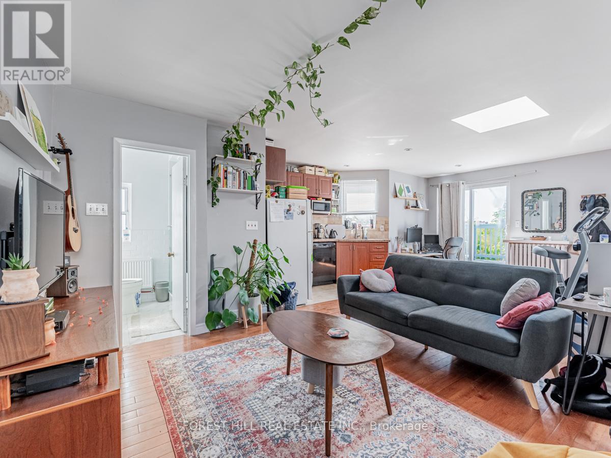 3 - 12 Salem Avenue, Toronto, Ontario  M6H 3C1 - Photo 10 - W12443401