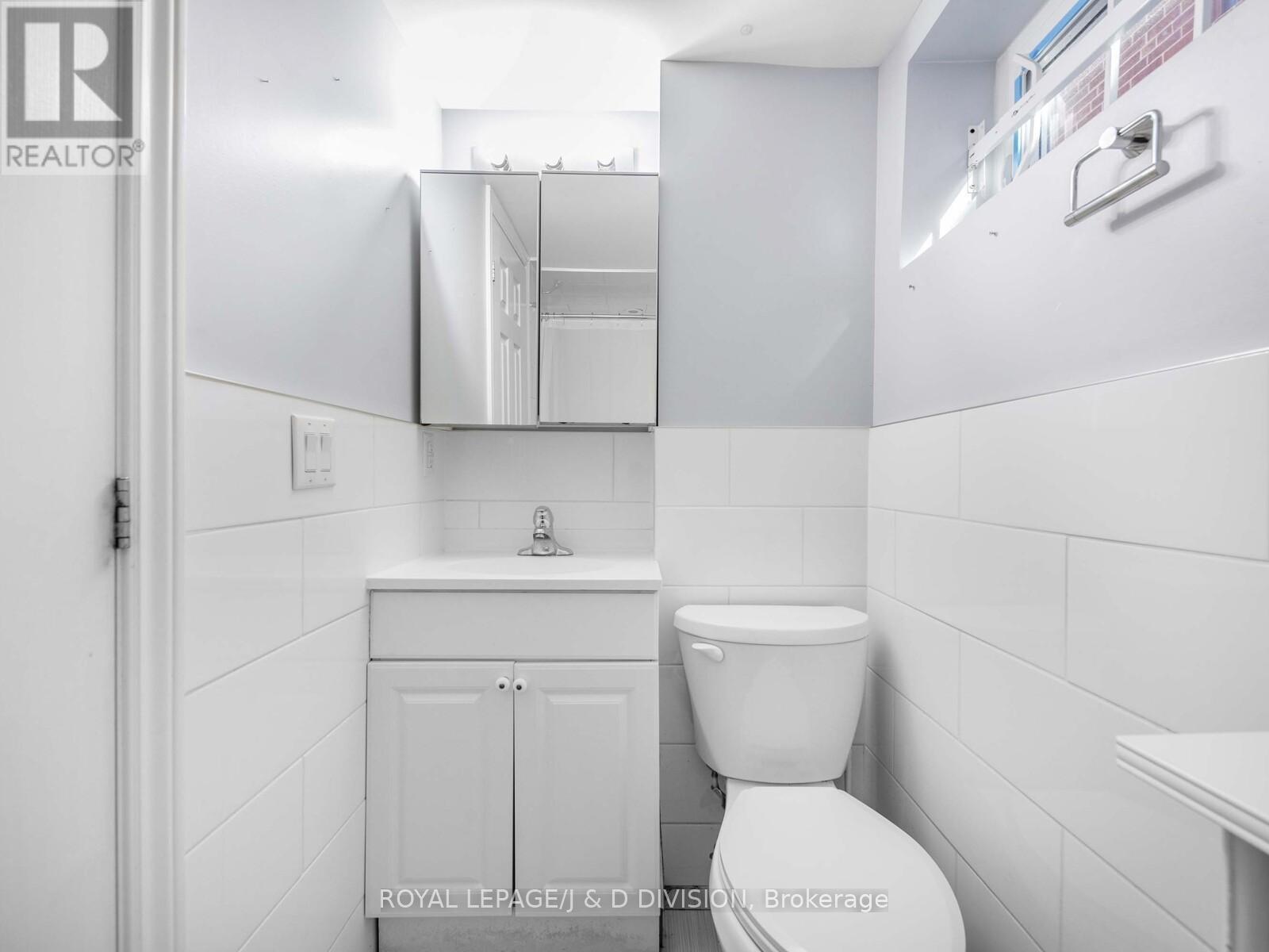 479 Ridelle Avenue, Toronto, Ontario  M6B 1K6 - Photo 21 - W12443417