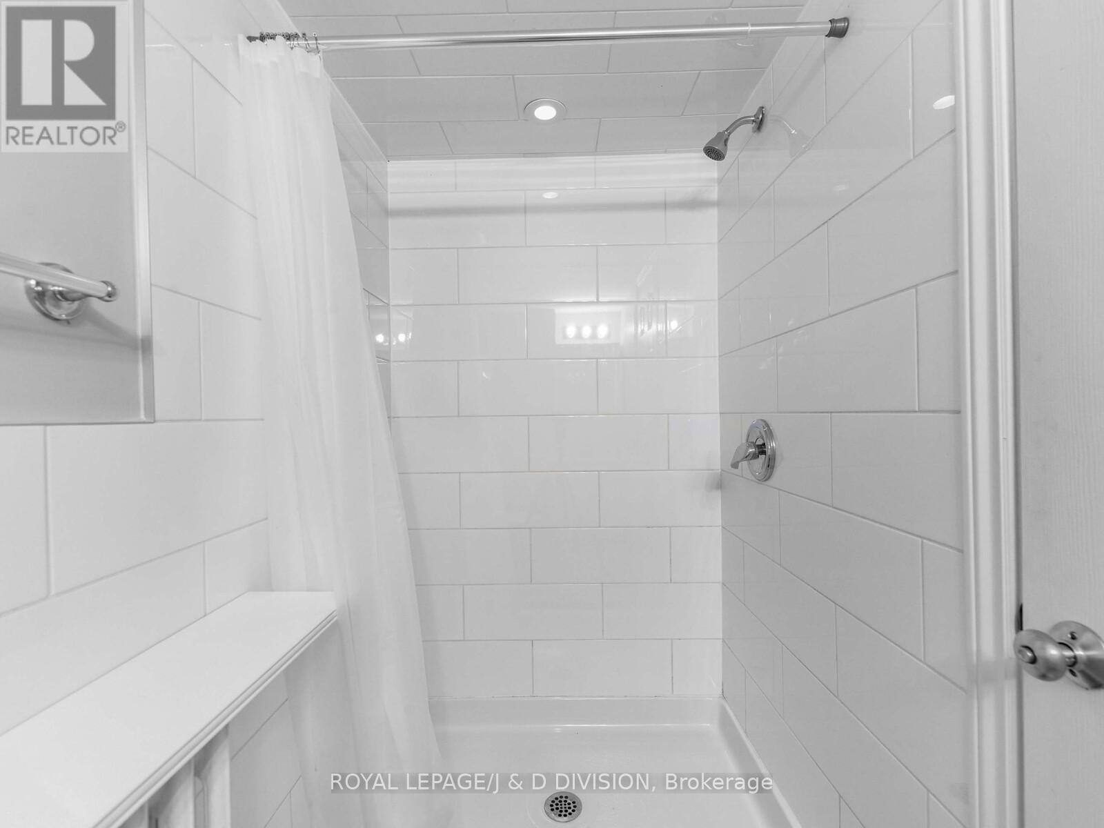 479 Ridelle Avenue, Toronto, Ontario  M6B 1K6 - Photo 22 - W12443417