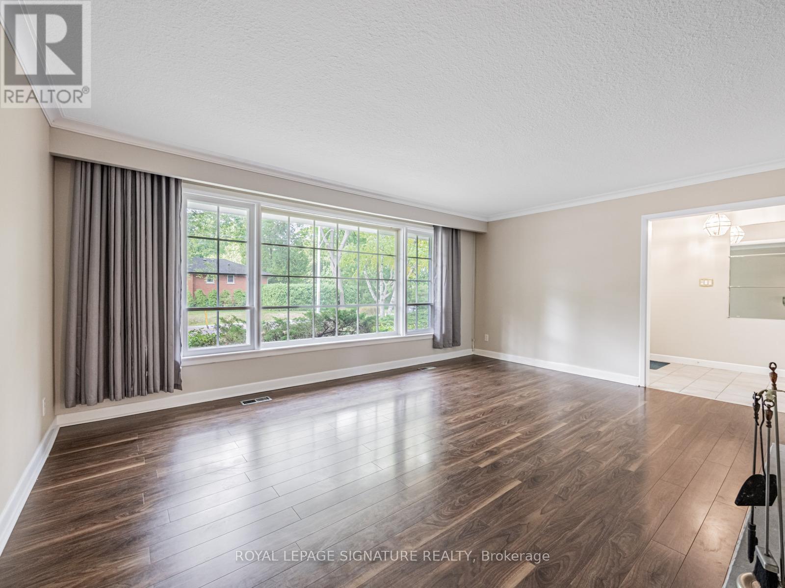 1447 Merrow Road, Mississauga, Ontario  L5J 3C4 - Photo 10 - W12443438