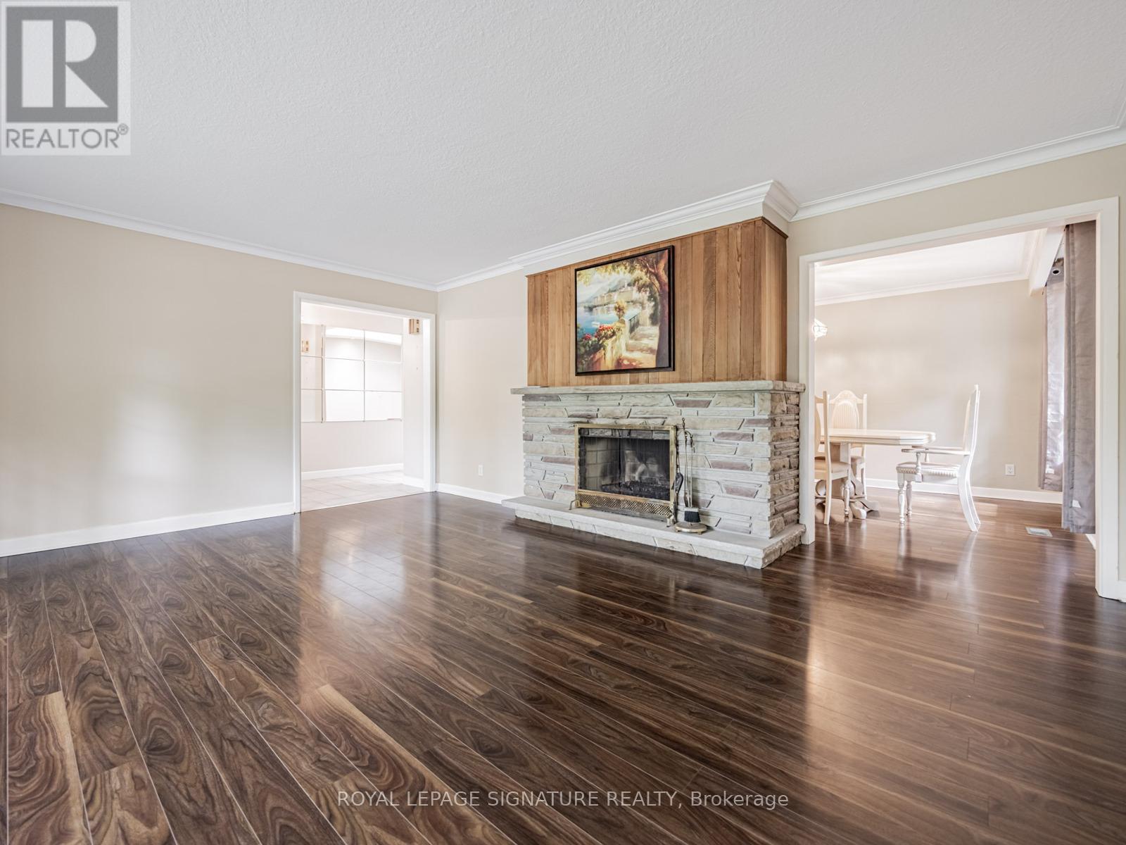 1447 Merrow Road, Mississauga, Ontario  L5J 3C4 - Photo 11 - W12443438