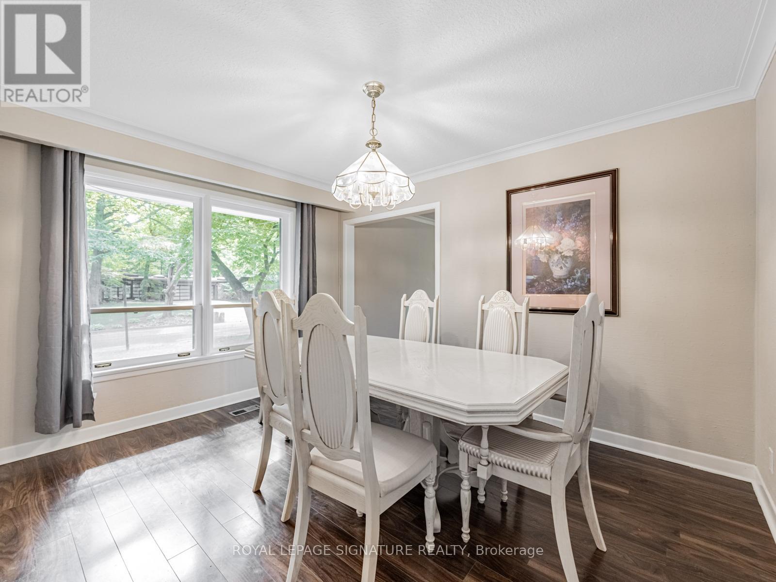 1447 Merrow Road, Mississauga, Ontario  L5J 3C4 - Photo 13 - W12443438