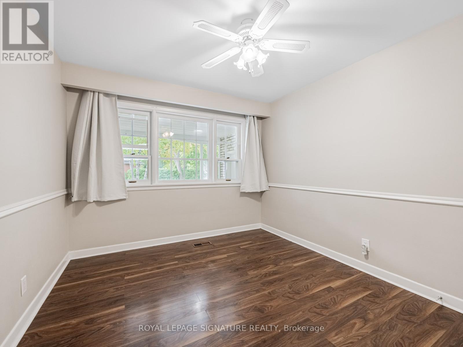1447 Merrow Road, Mississauga, Ontario  L5J 3C4 - Photo 27 - W12443438
