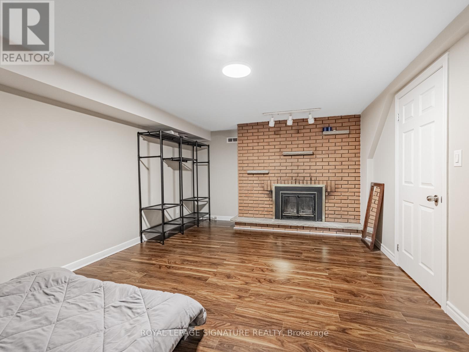1447 Merrow Road, Mississauga, Ontario  L5J 3C4 - Photo 40 - W12443438