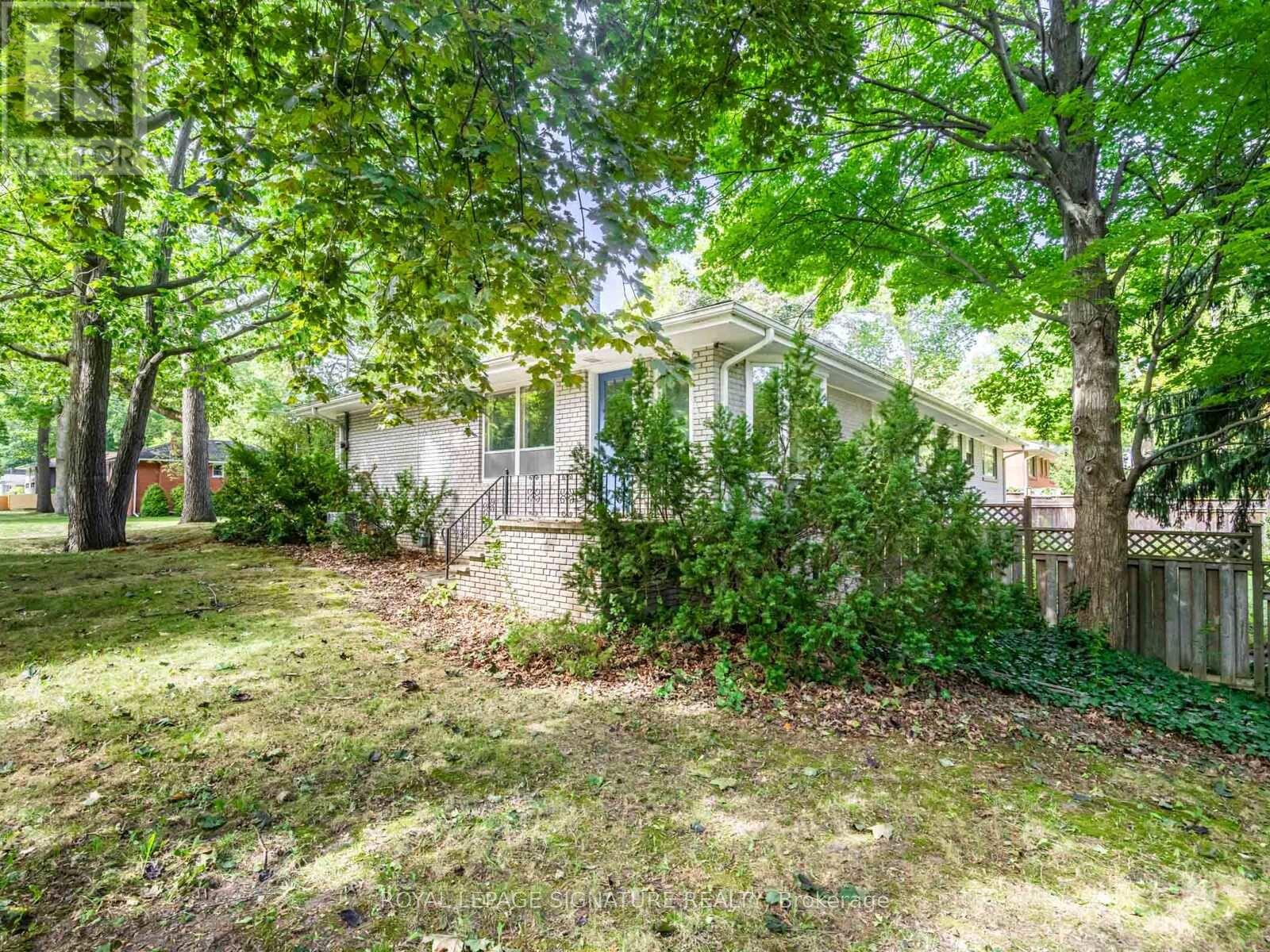 1447 Merrow Road, Mississauga, Ontario  L5J 3C4 - Photo 45 - W12443438