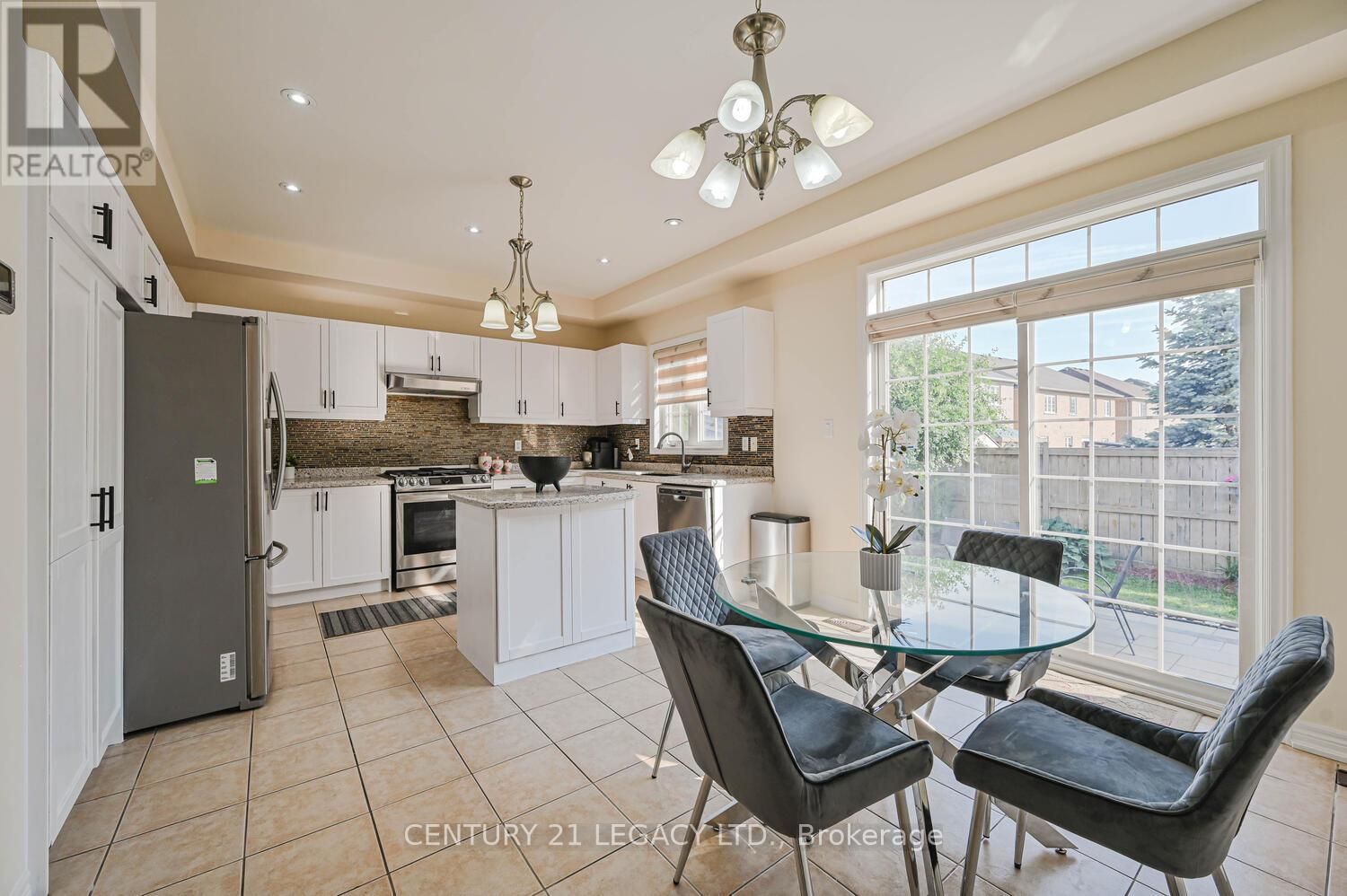 58 Gamson Crescent, Brampton (Sandringham-Wellington), Ontario  L6R 0V6 - Photo 18 - W12443448