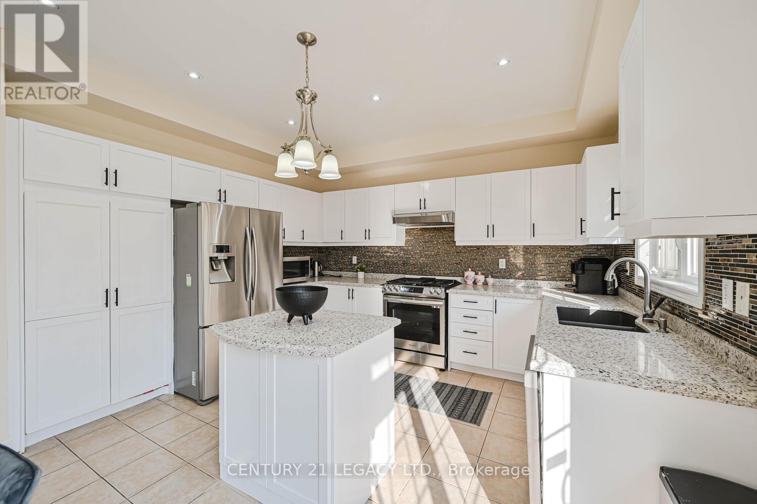 58 Gamson Crescent, Brampton (Sandringham-Wellington), Ontario  L6R 0V6 - Photo 22 - W12443448