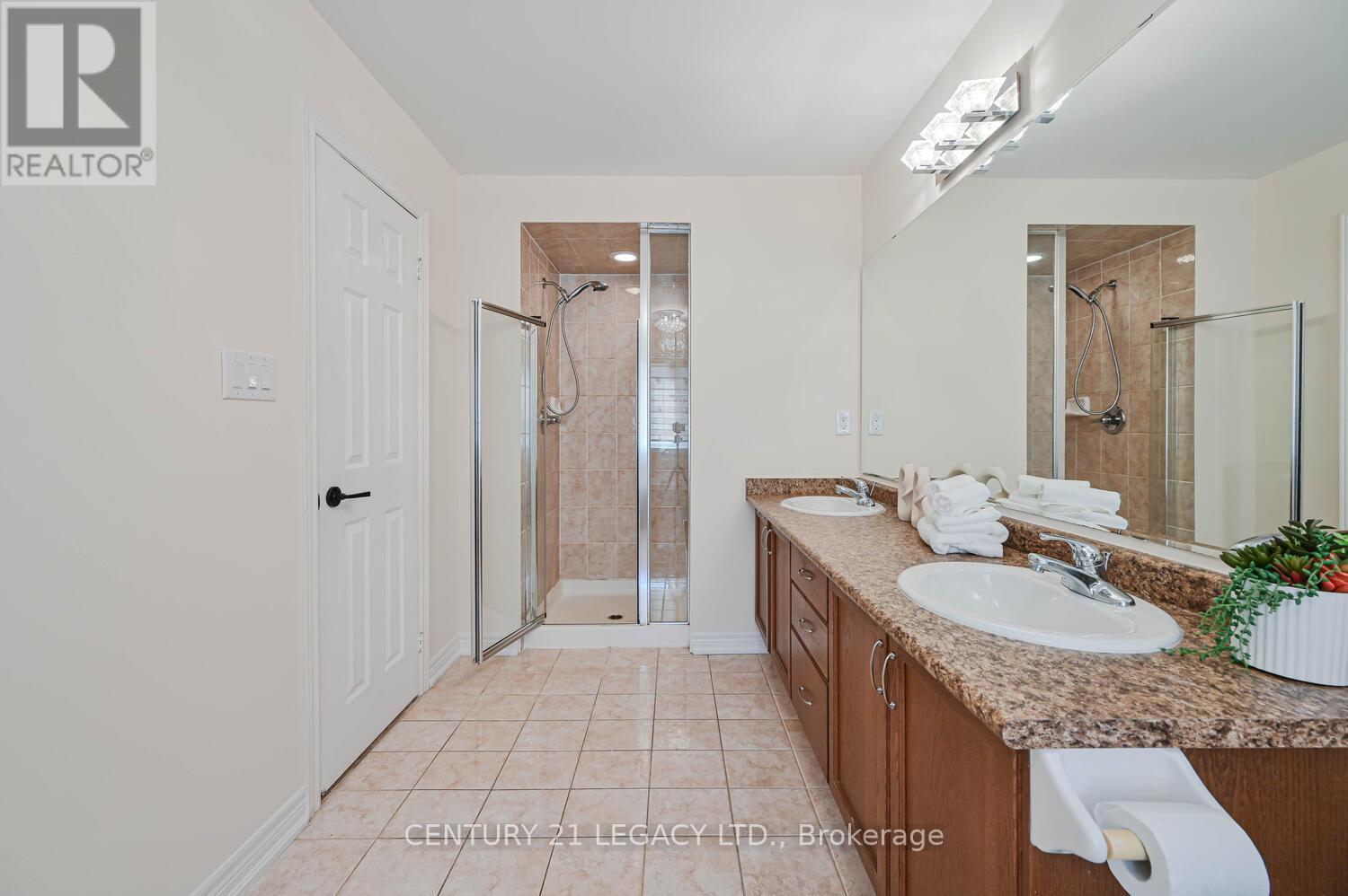 58 Gamson Crescent, Brampton (Sandringham-Wellington), Ontario  L6R 0V6 - Photo 29 - W12443448