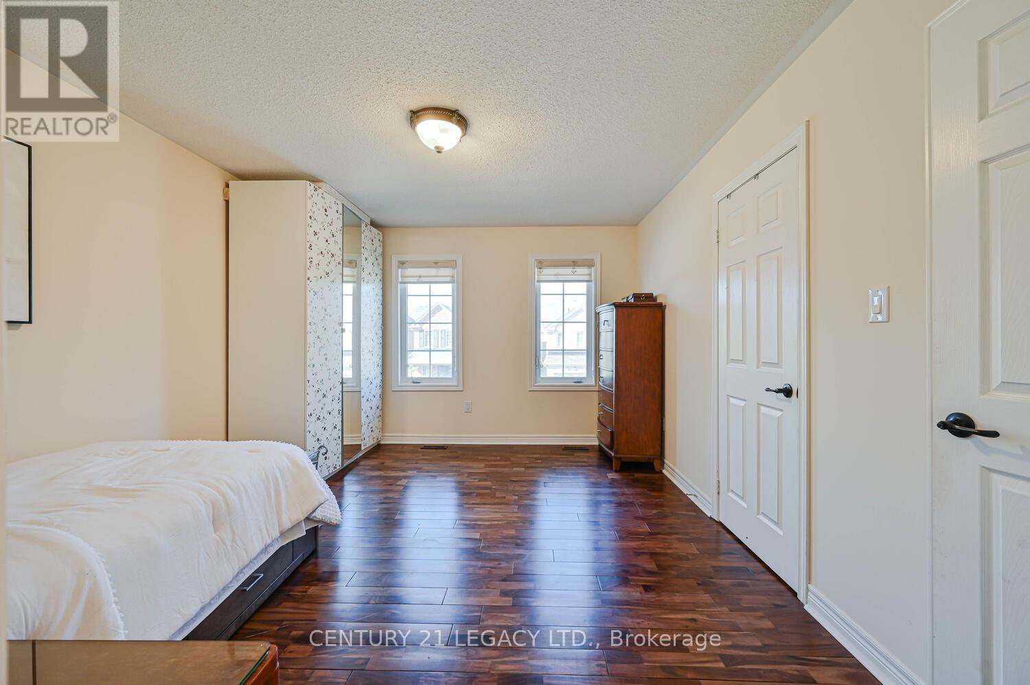 58 Gamson Crescent, Brampton (Sandringham-Wellington), Ontario  L6R 0V6 - Photo 33 - W12443448