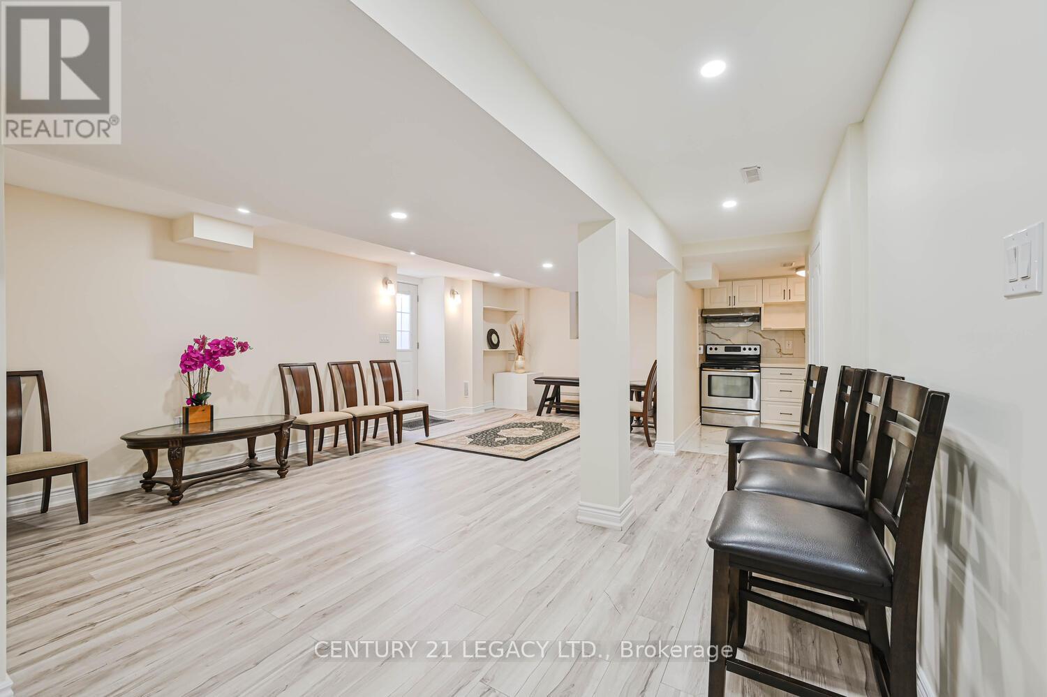 58 Gamson Crescent, Brampton (Sandringham-Wellington), Ontario  L6R 0V6 - Photo 41 - W12443448