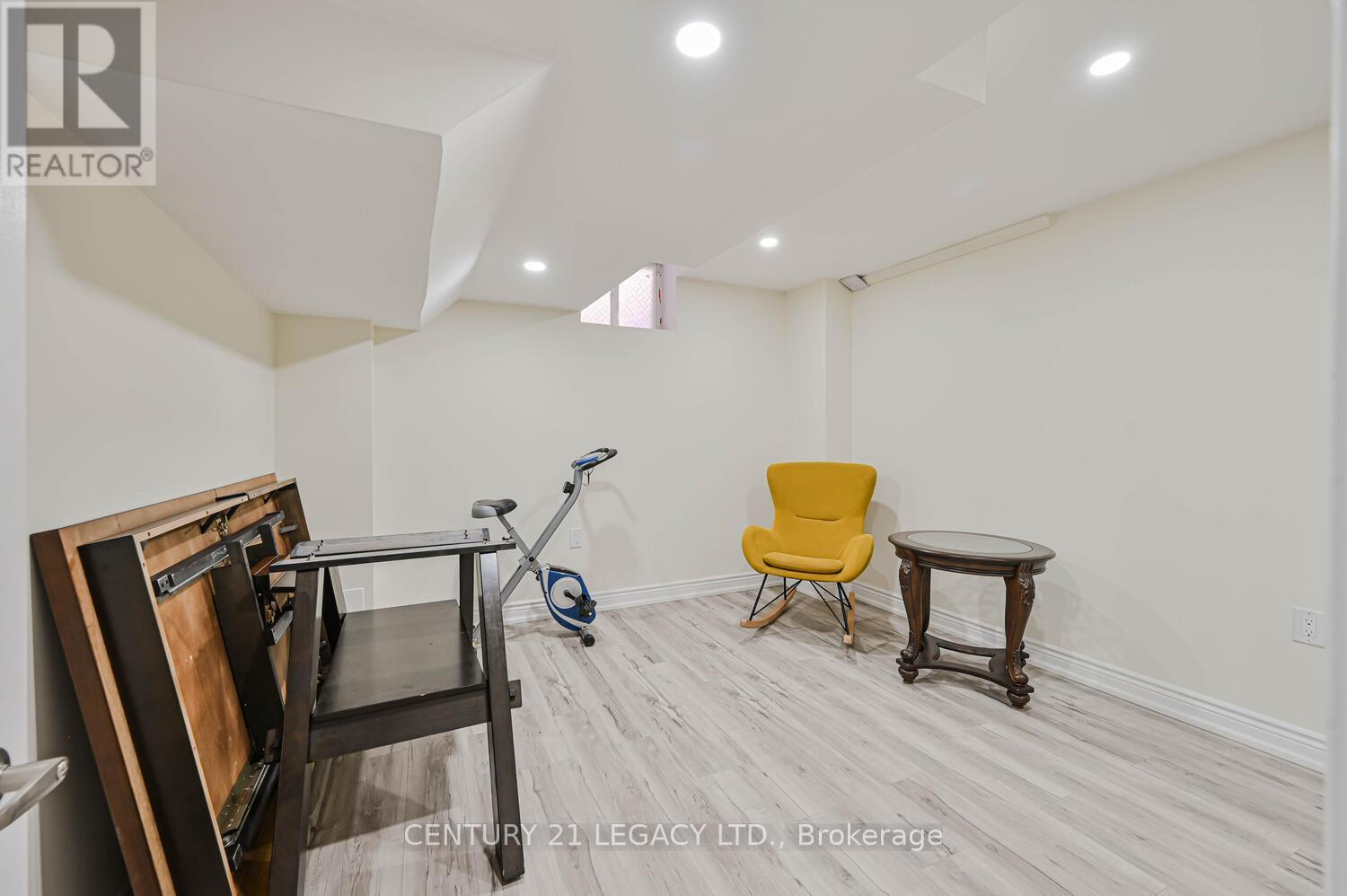 58 Gamson Crescent, Brampton (Sandringham-Wellington), Ontario  L6R 0V6 - Photo 45 - W12443448