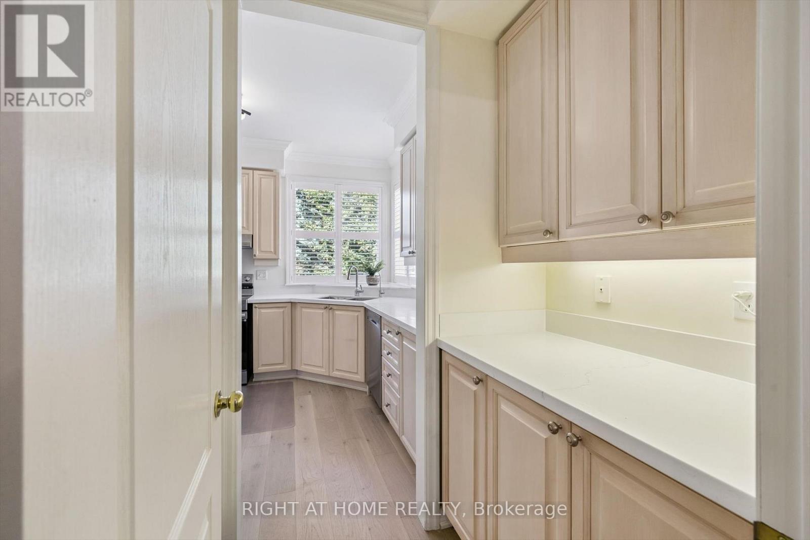1413 Pinecliff Road, Oakville (Wt West Oak Trails), Ontario  L6M 3Z2 - Photo 13 - W12443449