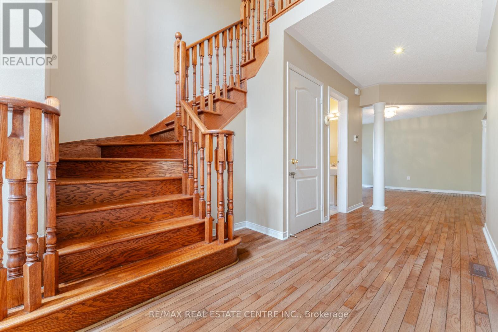 181 Brisdale Drive, Brampton (Fletcher's Meadow), Ontario  L7A 2Y8 - Photo 24 - W12443455