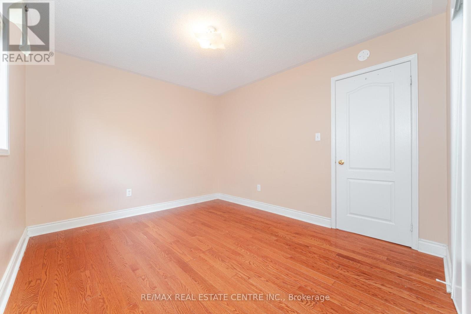 181 Brisdale Drive, Brampton (Fletcher's Meadow), Ontario  L7A 2Y8 - Photo 37 - W12443455