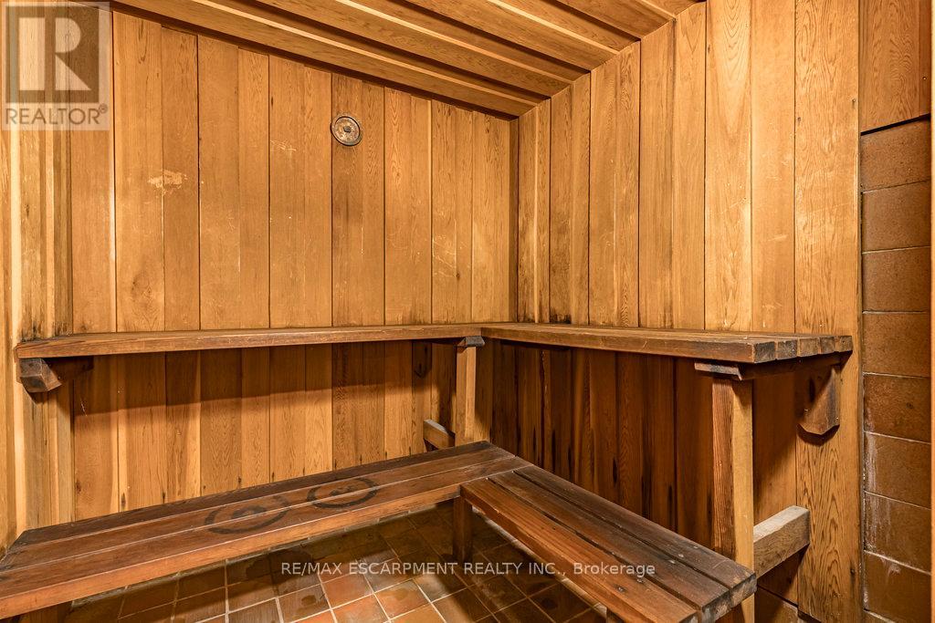 225 Shoreacres Road, Burlington, Ontario  L7L 2H3 - Photo 35 - W12443456
