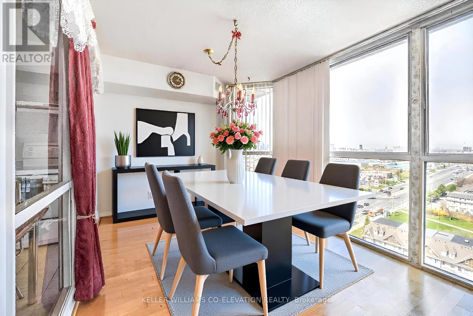 1604 - 880 Dundas Street W, Mississauga (Erindale), Ontario  L5C 4H3 - Photo 8 - W12443462