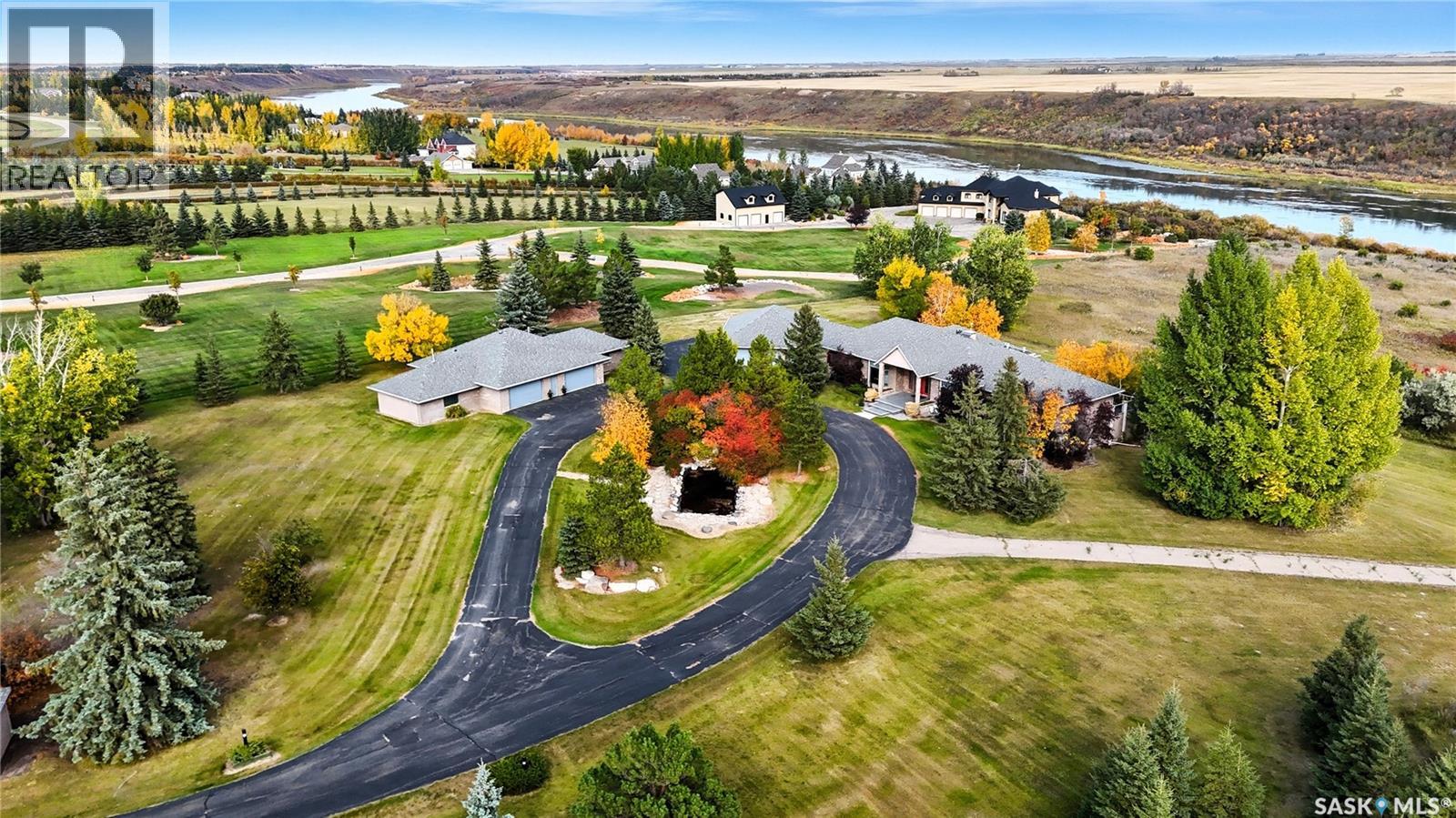 48 Cathedral Bluffs Road, Corman Park Rm No. 344, Saskatchewan  S7P 1A3 - Photo 2 - SK020053