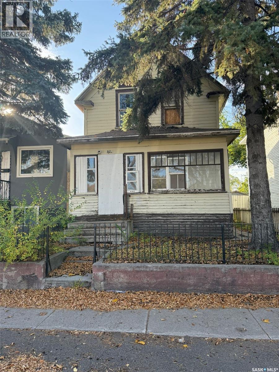 611 H Avenue S, Saskatoon, Saskatchewan  S7M 1X1 - Photo 2 - SK019938