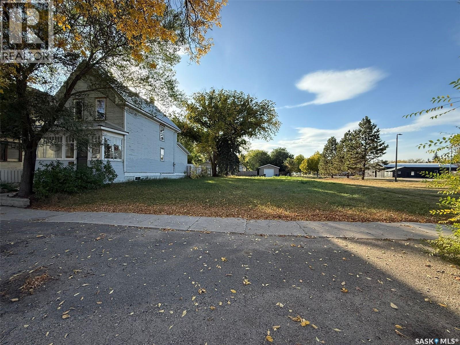 607 H Avenue S, Saskatoon, Saskatchewan  S7M 1X1 - Photo 3 - SK019869