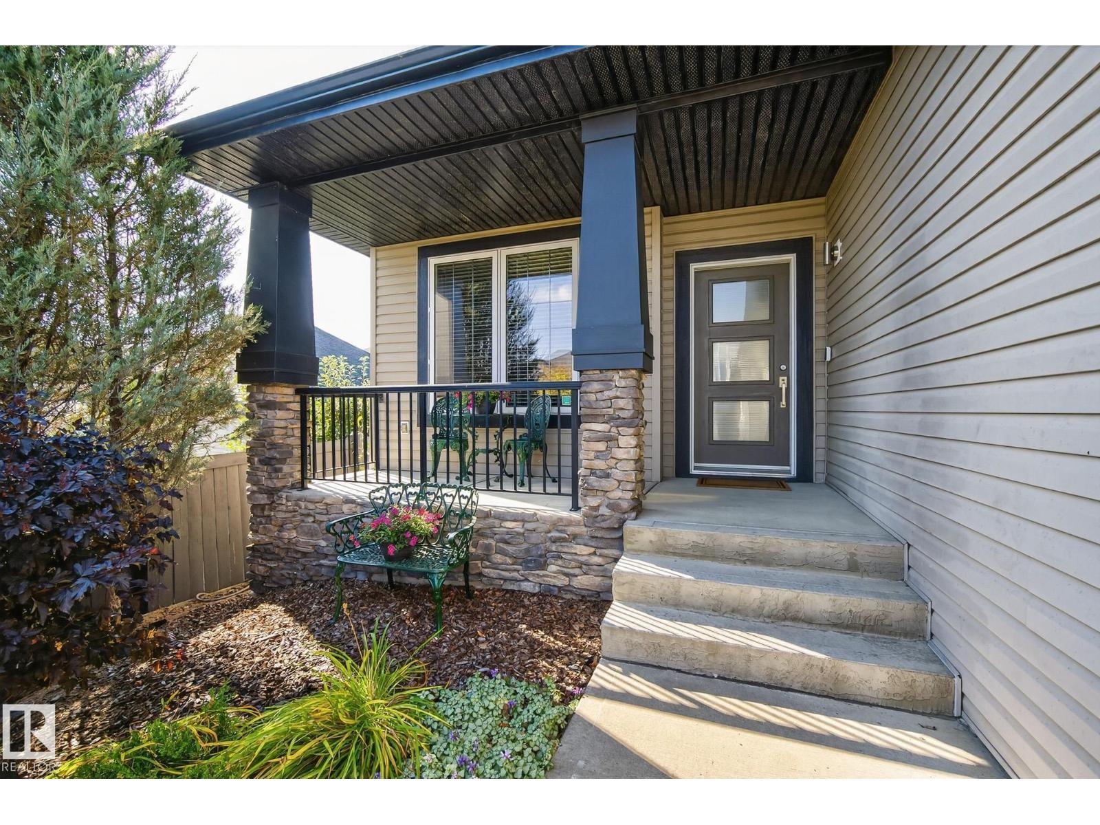 3514 Mclay Cr Nw, Edmonton, Alberta  T6R 3V3 - Photo 2 - E4460696