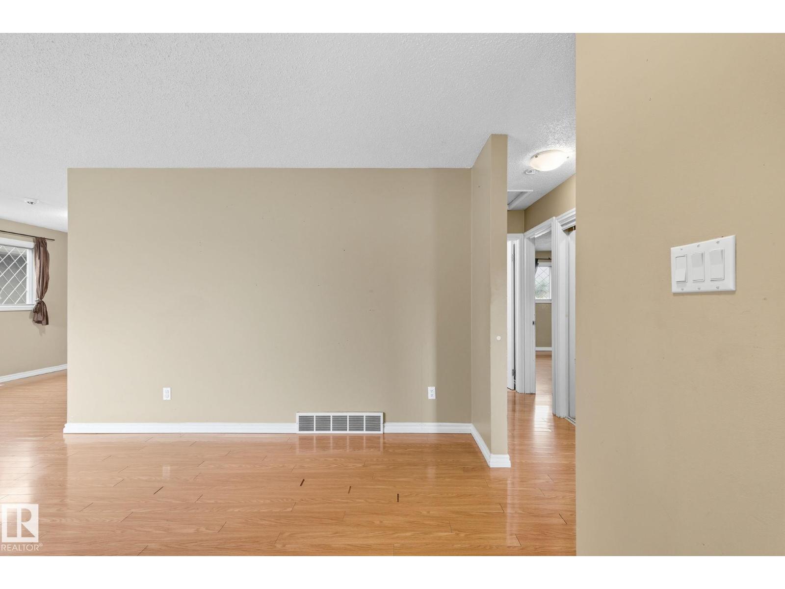 11736 152 Av Nw Nw, Edmonton, Alberta  T5X 1S8 - Photo 4 - E4460702