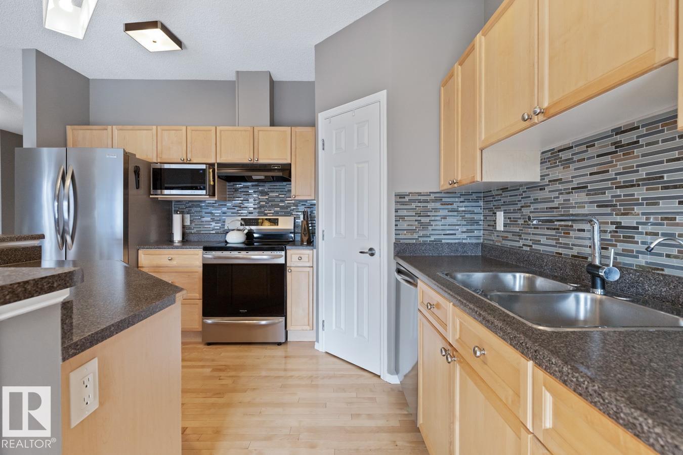 #59 2508 Hanna Cr Nw, Edmonton, Alberta  T6R 3N7 - Photo 4 - E4460704