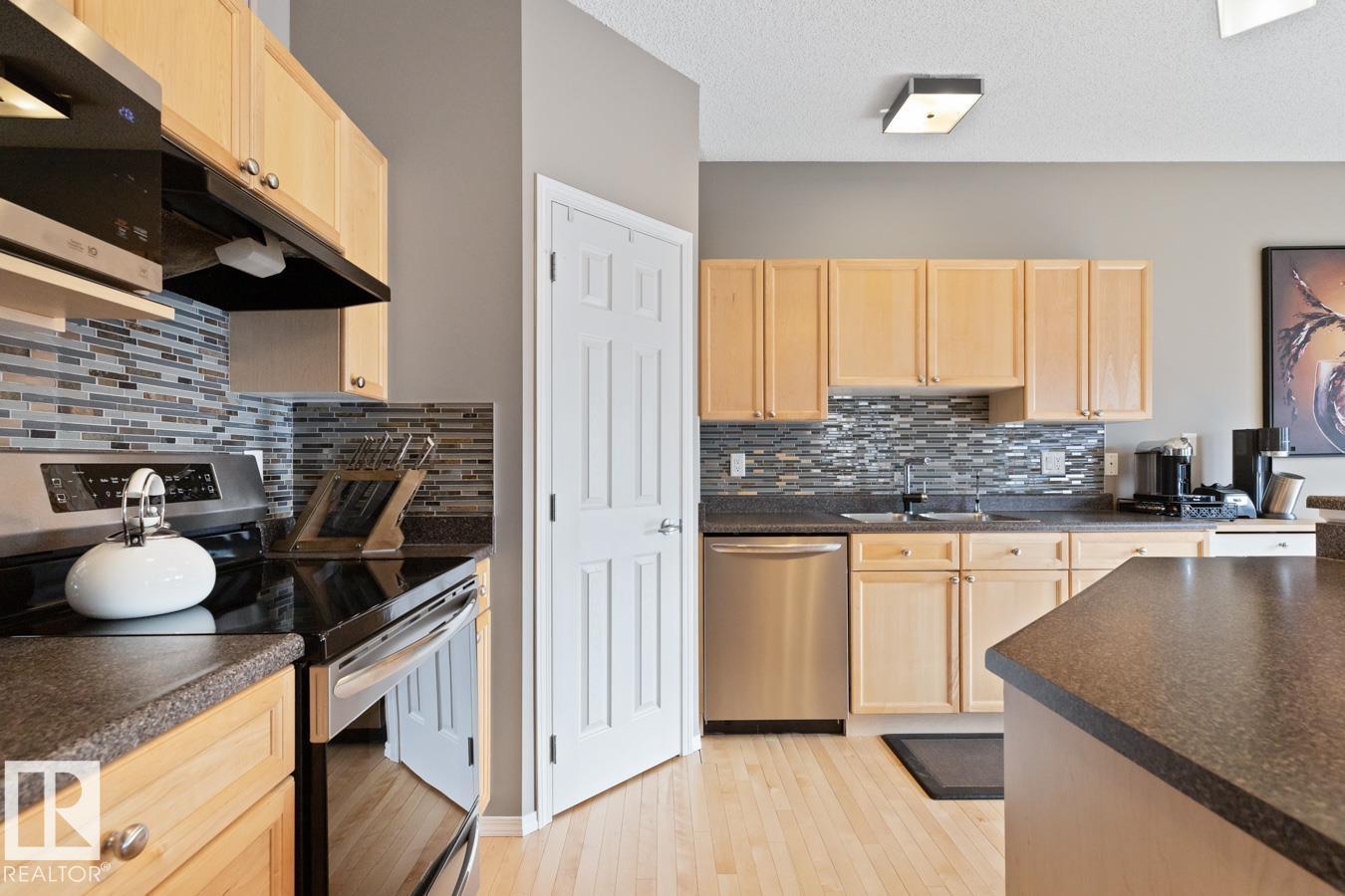 #59 2508 Hanna Cr Nw, Edmonton, Alberta  T6R 3N7 - Photo 5 - E4460704