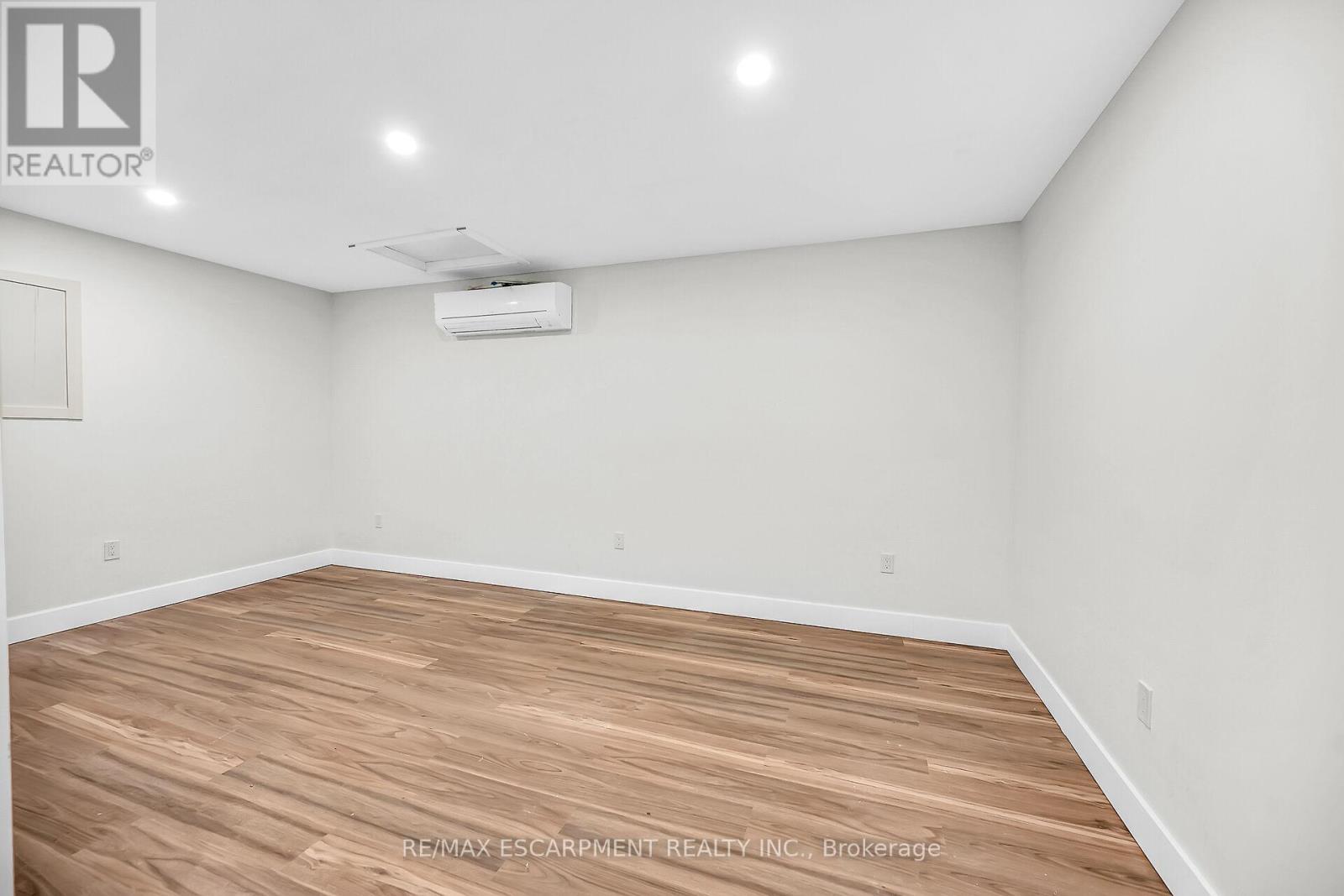 561 Bank Street N, Norfolk (Simcoe), Ontario  N3Y 3N3 - Photo 17 - X12443384