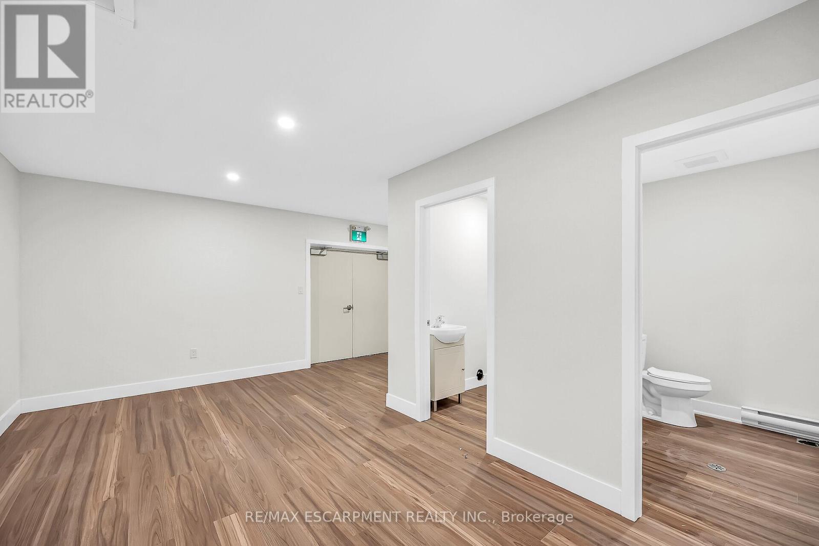 561 Bank Street N, Norfolk (Simcoe), Ontario  N3Y 3N3 - Photo 20 - X12443384