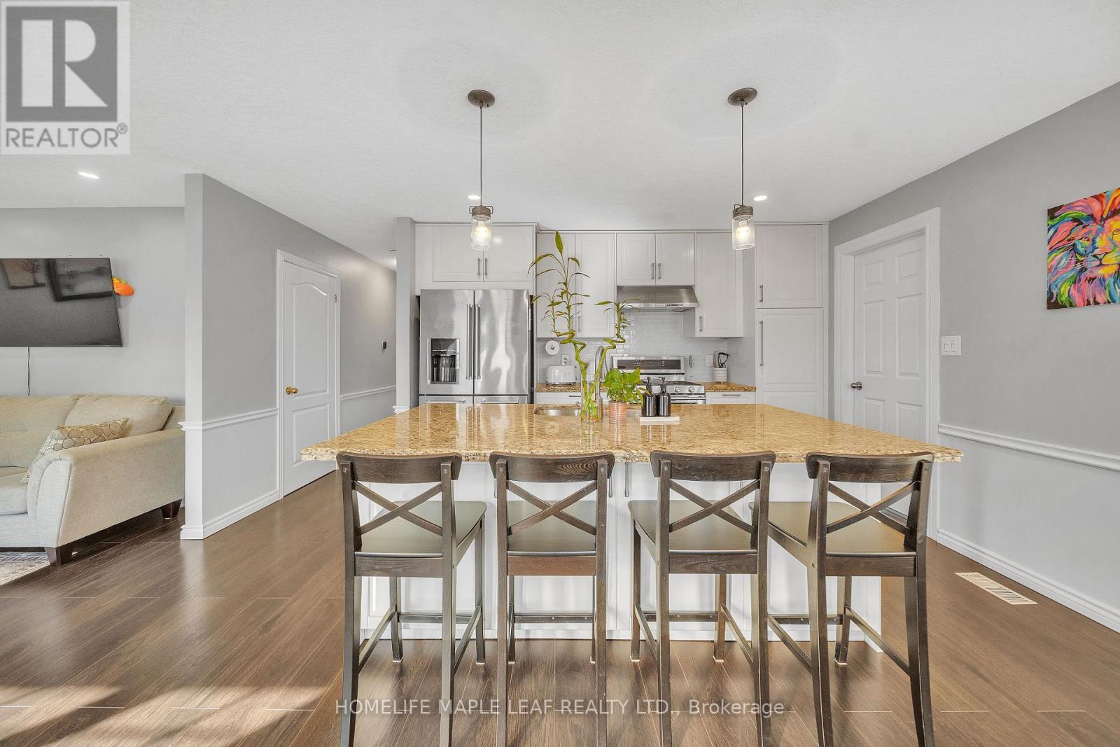 4 Lisa Court, Hamilton (Lawfield), Ontario  L8V 4P9 - Photo 16 - X12443412