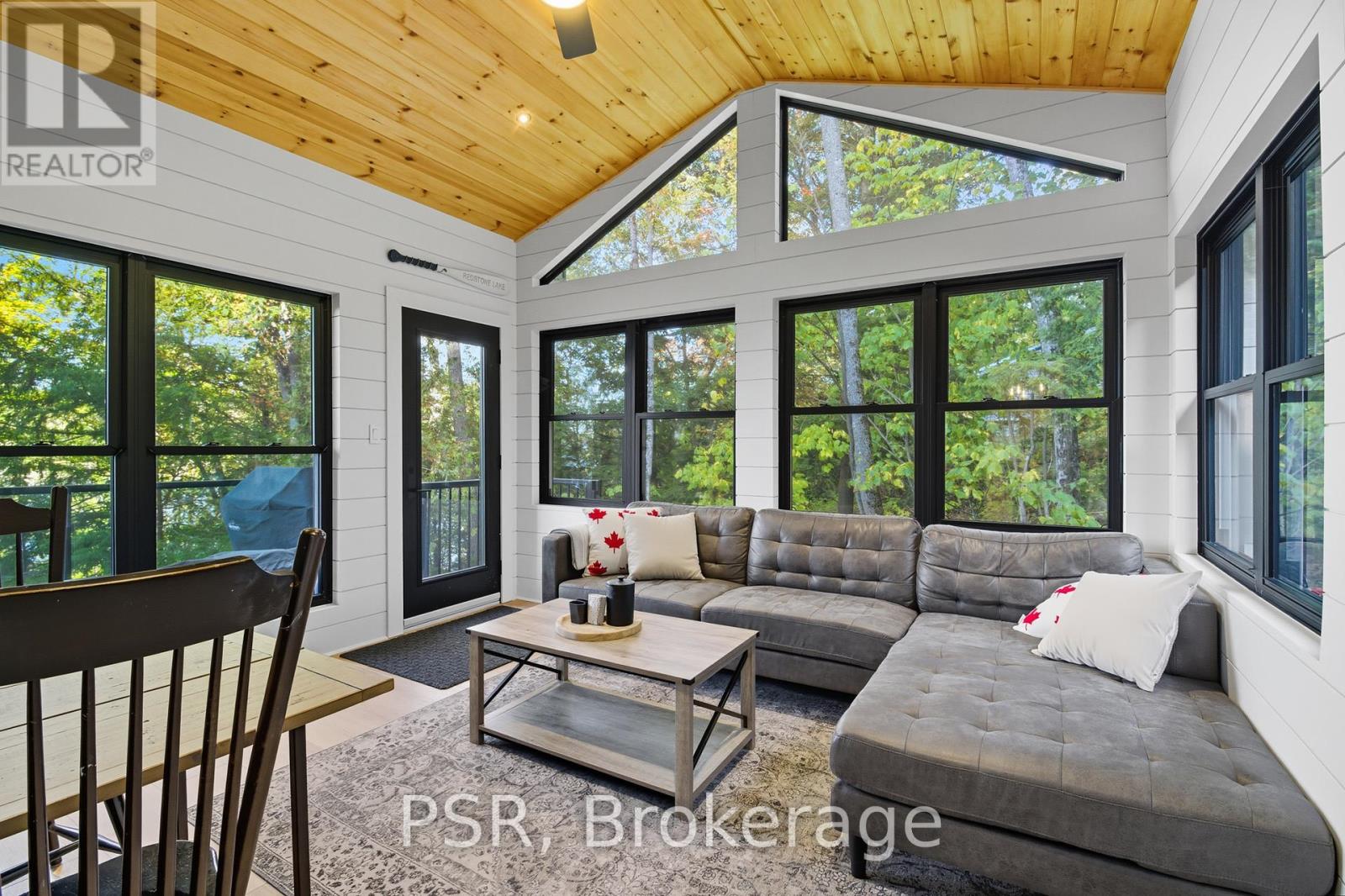 1399 Baybreeze Lane, Dysart Et Al, Ontario  K0M 1S0 - Photo 30 - X12439537