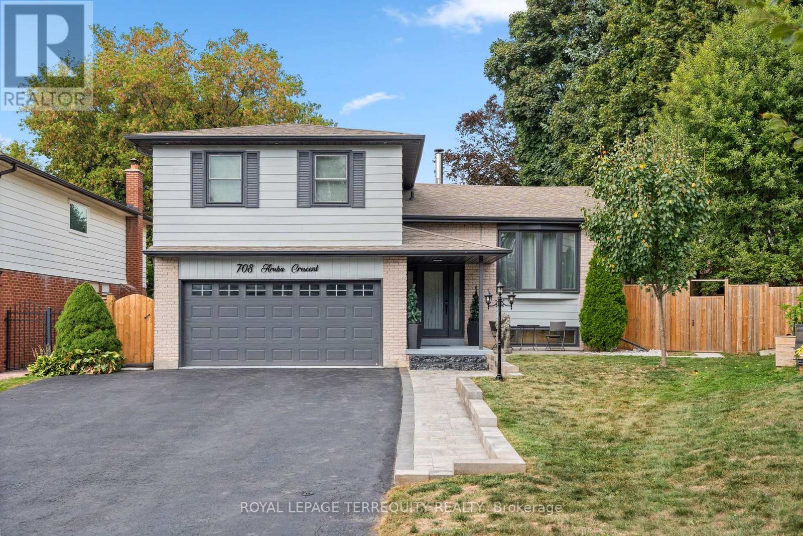 708 Aruba Crescent, Oshawa (Northglen), Ontario  L1J 6B6 - Photo 3 - E12443492