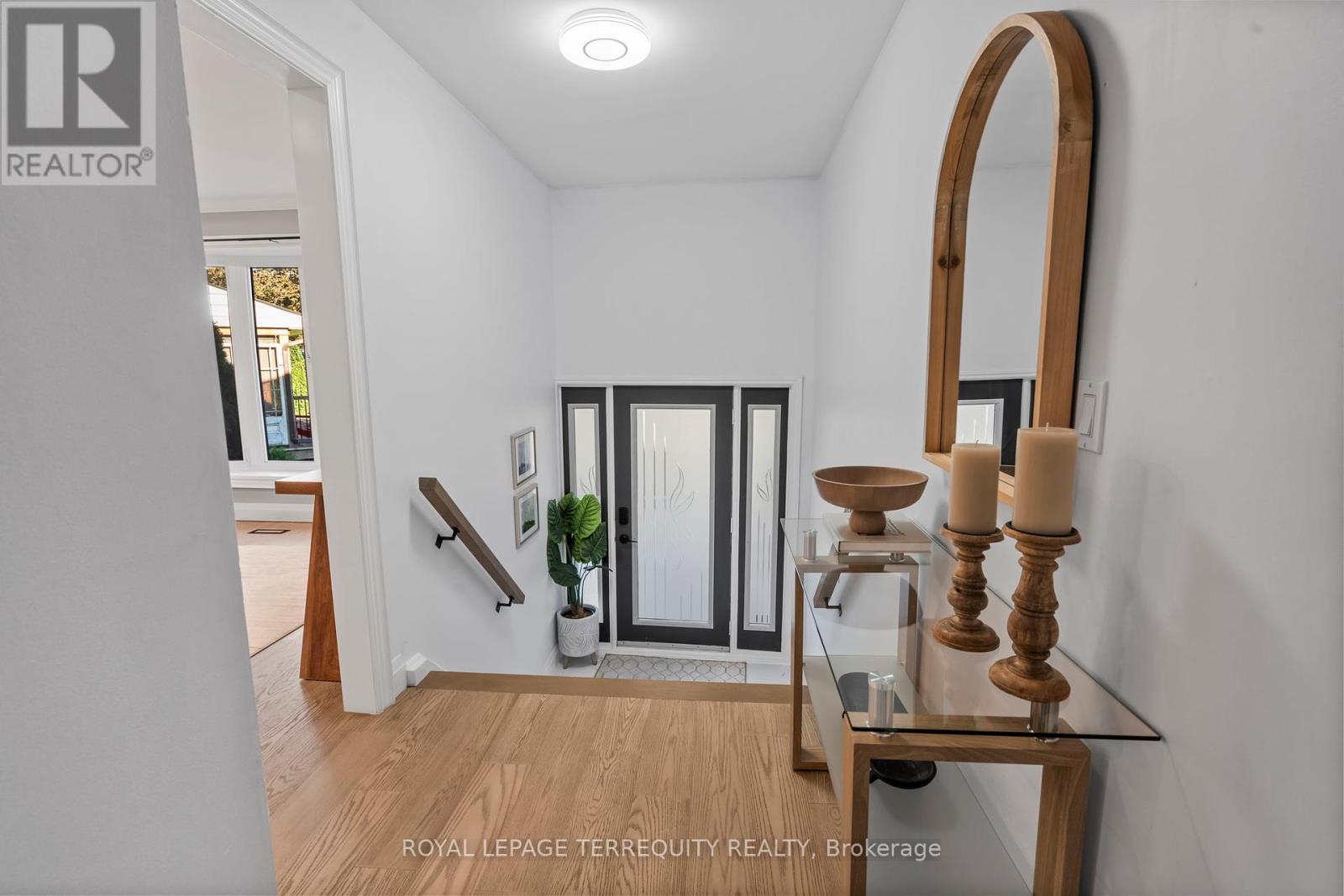 708 Aruba Crescent, Oshawa (Northglen), Ontario  L1J 6B6 - Photo 6 - E12443492