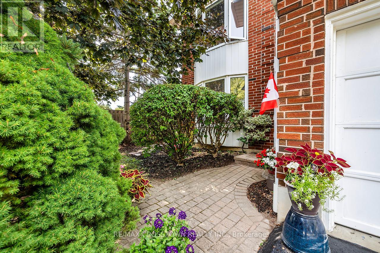 44 Hewitt Crescent, Ajax, Ontario  L1S 7A4 - Photo 2 - E12443522