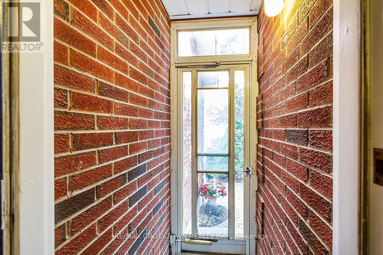 44 Hewitt Crescent, Ajax, Ontario  L1S 7A4 - Photo 5 - E12443522